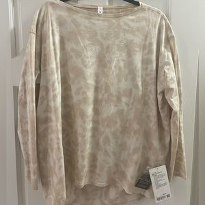 Lululemon Back in Action LS NWT